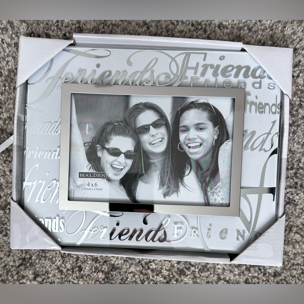 Malden Silver "Friends" Accent 4x6 Photo Frame
